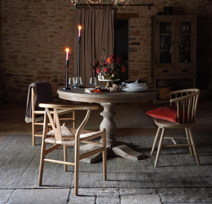 Natural Reclaimed Pine Round Dining Table – Farmhouse