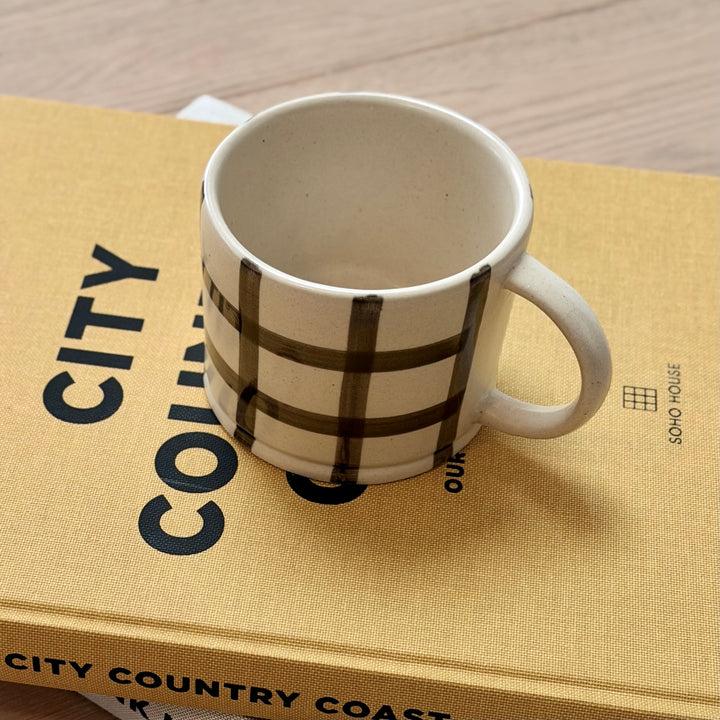 Gingham Check Mug in Pebble Grey