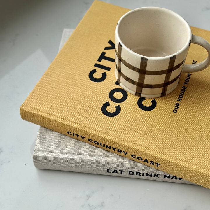 Gingham Check Mug in Pebble Grey