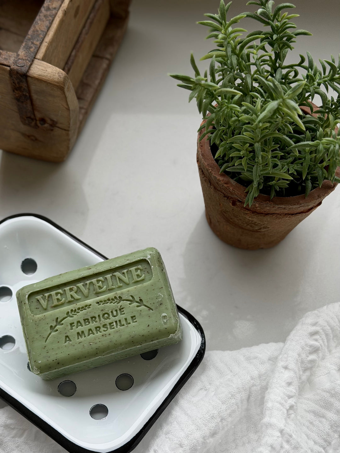 Savon de Marseille - Hand &amp; Body Soap Bar - Crushed Verbena