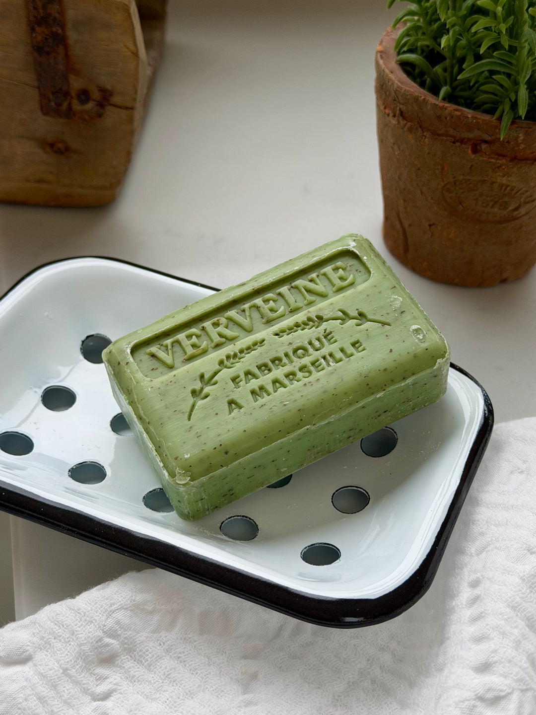 Savon de Marseille - Hand &amp; Body Soap Bar - Crushed Verbena