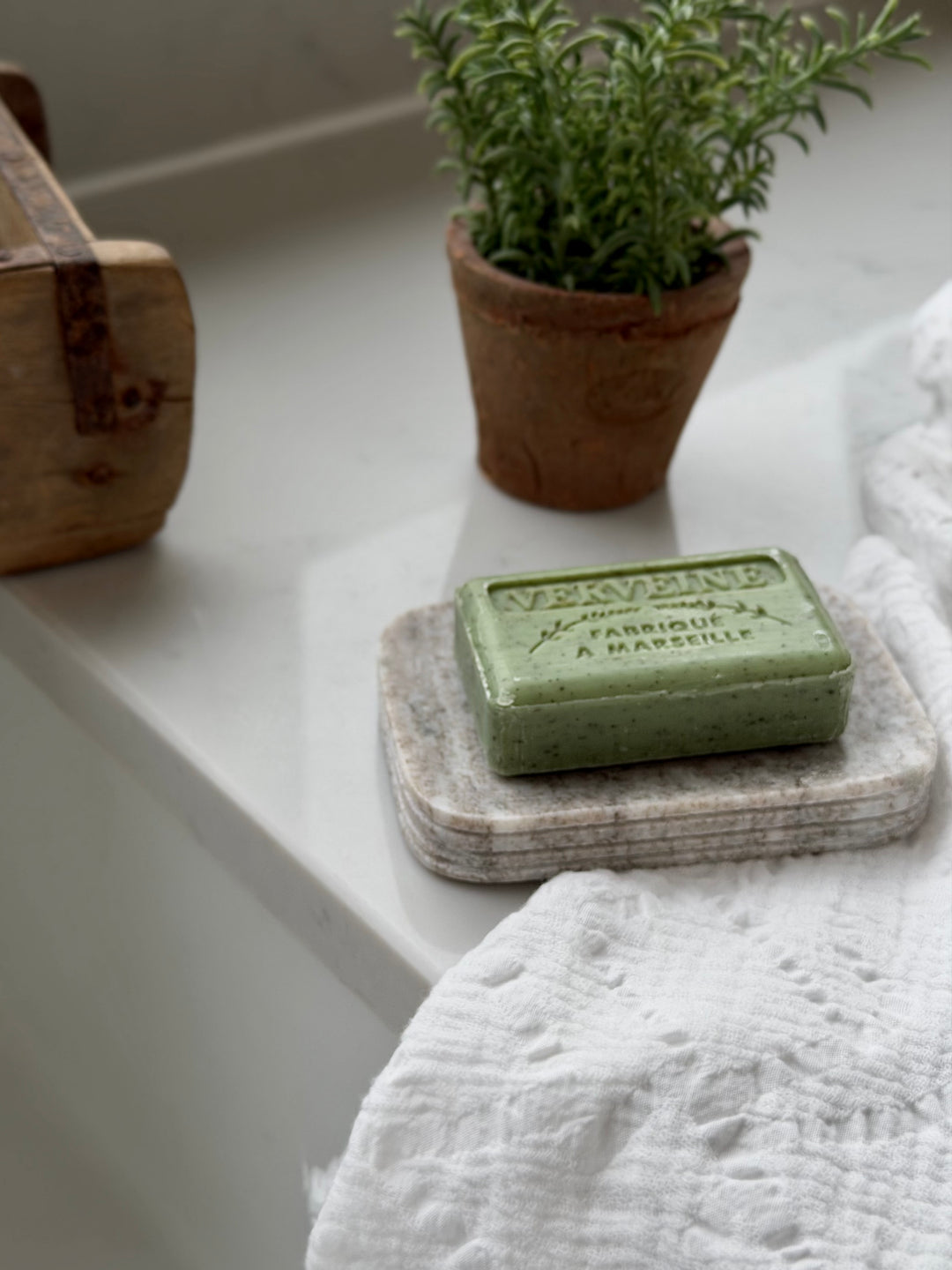 Savon de Marseille - Hand &amp; Body Soap Bar - Crushed Verbena