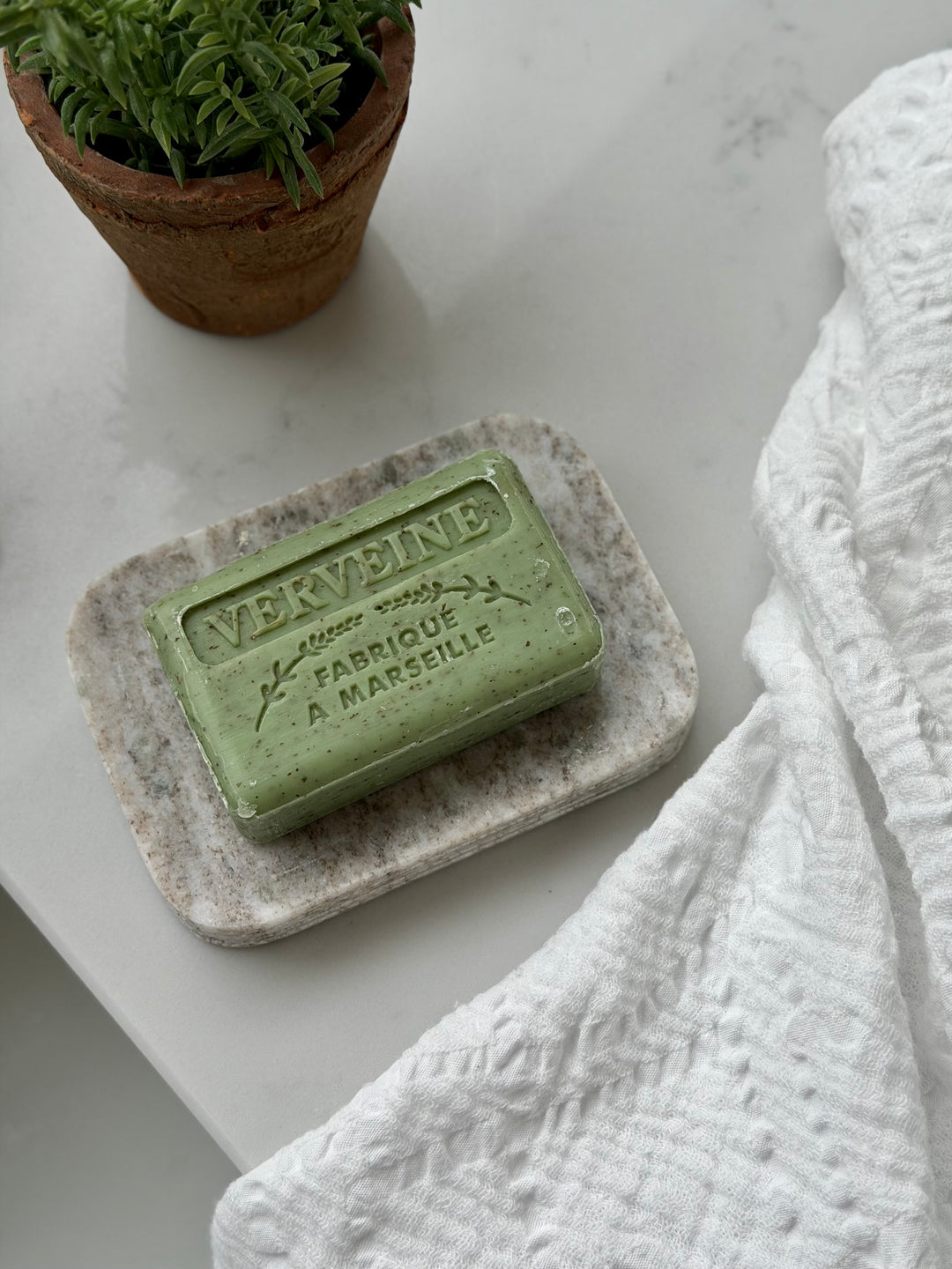 Savon de Marseille - Hand &amp; Body Soap Bar - Crushed Verbena
