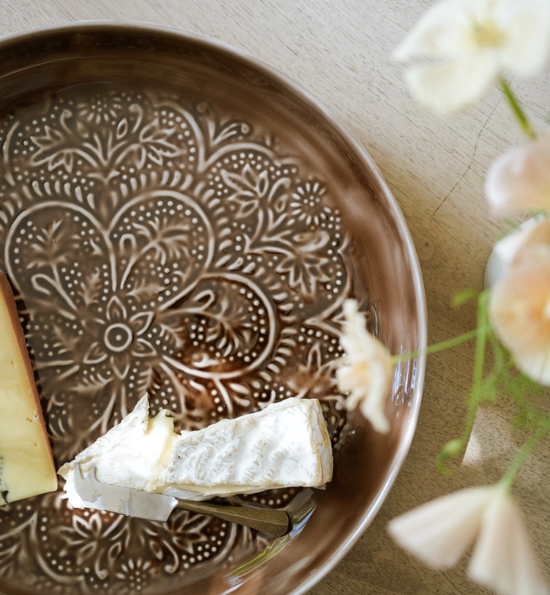 Round Enamel Platter - Chocolate