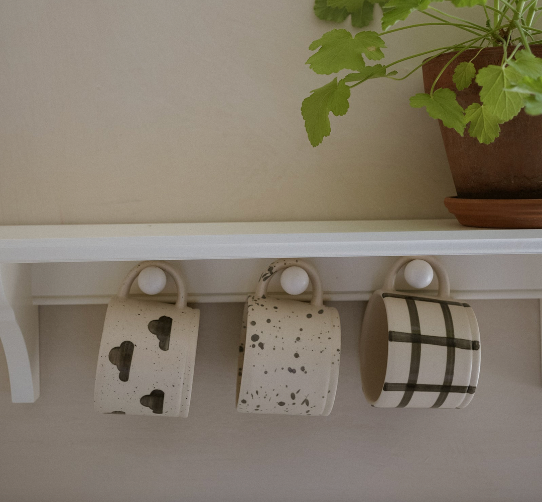 Gingham Check Mug in Pebble Grey