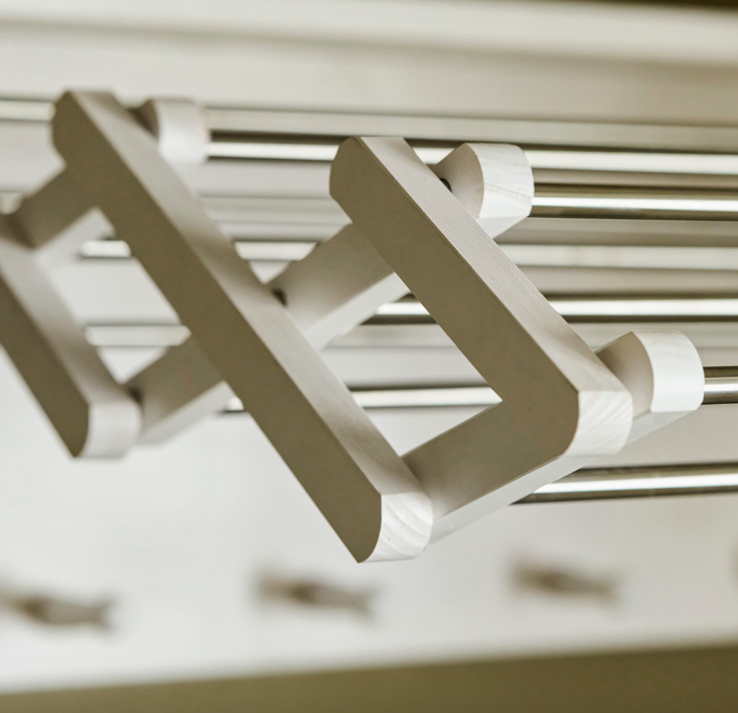 Extending Clothes Dryer & Shelf - Lily White