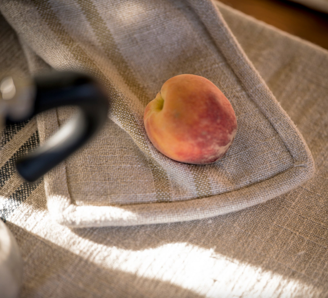 The Timeless Linen Oven Glove - Antique Cream