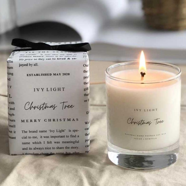 Ivy Light Scented Candle - Christmas Tree