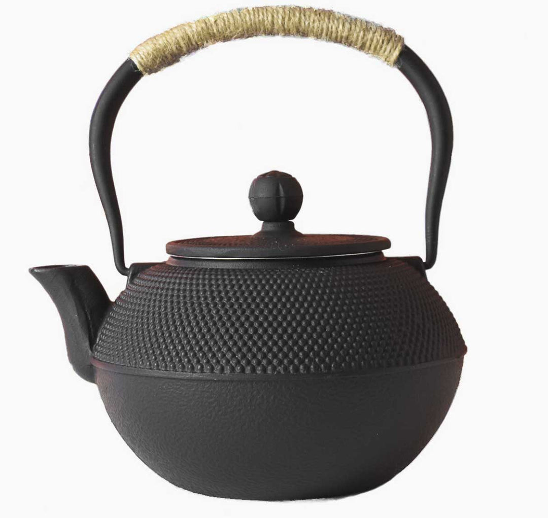 CLASSIC BLACK CAST IRON TEAPOT2